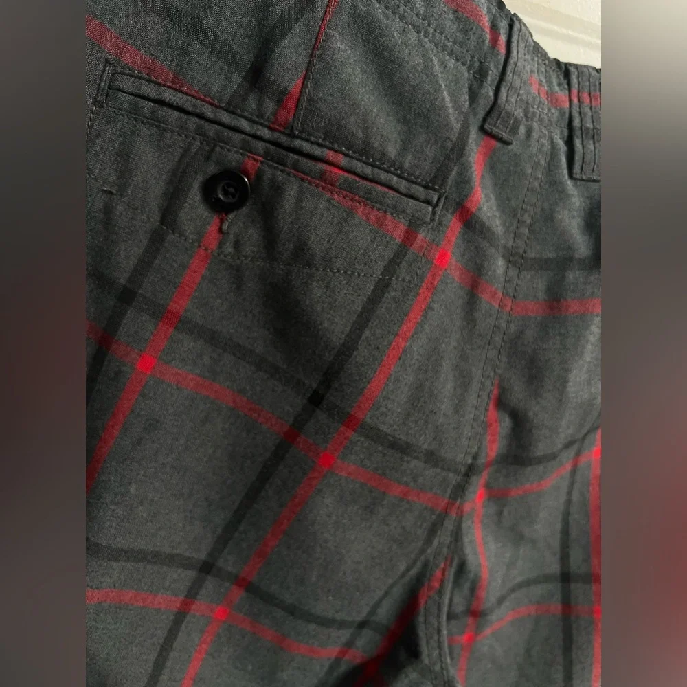 CSG Men's Gray and Red Plaid Shorts - Picture 4 of 4